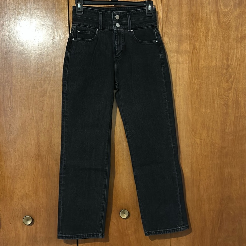 Ann Taylor The Straight Crop Black Jeans Size 00P (Petite)